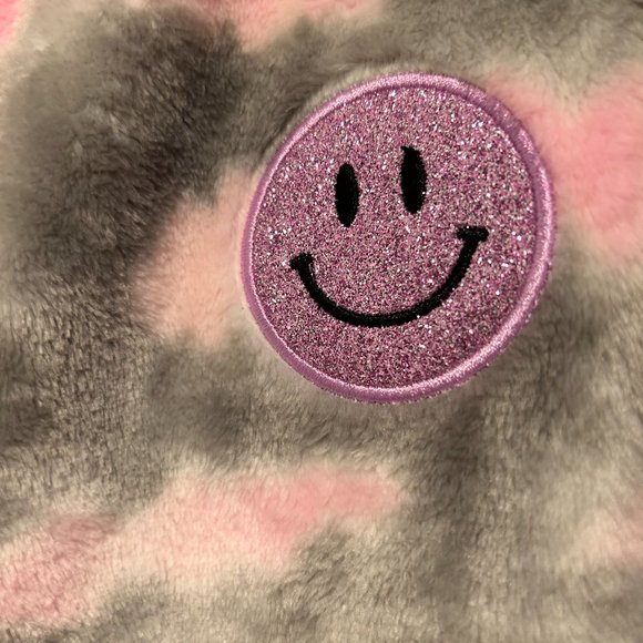 EPIC THREADS GIRLS STEAL GRAY/PINK WITH HAPPY FACE FLEECE 2-PC SET - Picture 3 of 8